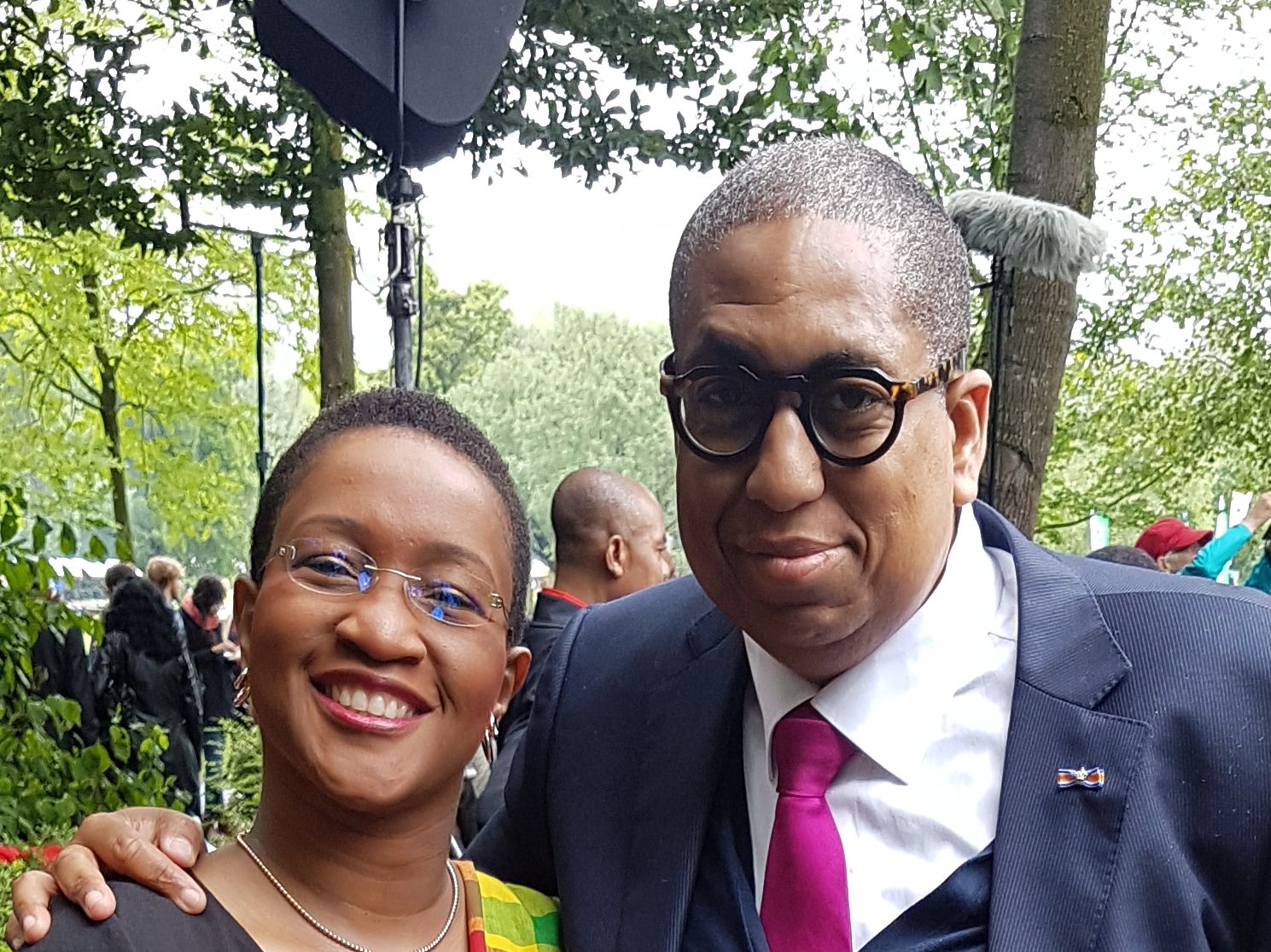 Emmielin Rombley John Leerdam Ocab bestuur Caribisch foto Slavernijherdenking NiNsee b