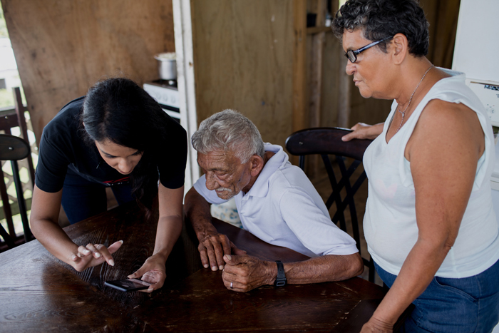 Ocan Caribisch item helden Caribische senioren coronacrisis RESIZE zorg